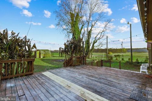 1729 Nottingham Dr, Fredericksburg VA  22408-9674 exterior