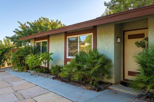 510 Mistletoe St, Vista, CA 92083-5652