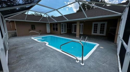 1939 1st Ter, Cape Coral, FL 33990-5304