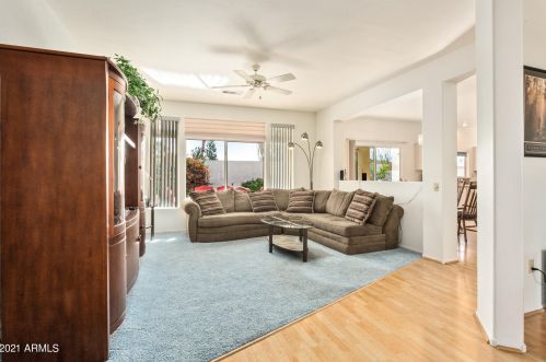 22031 Las Brizas Ln, Sun City AZ 85375-2827 exterior