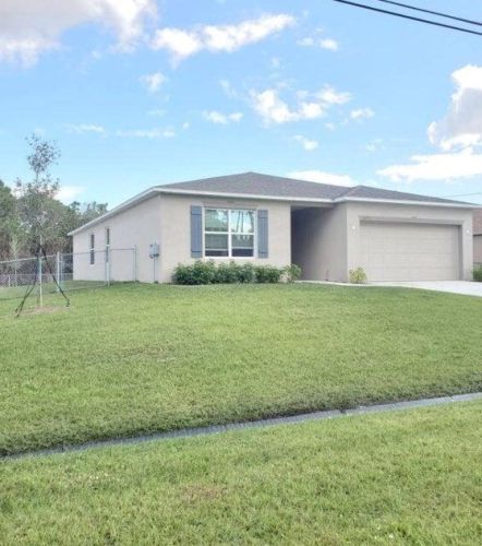 3419 Englewood St, Fort Pierce, FL 34953-4940