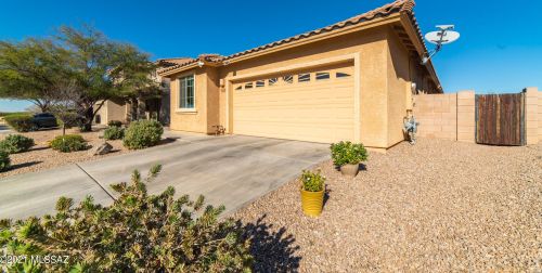 7122 Hidden River Way, Tucson, AZ 85757-8201