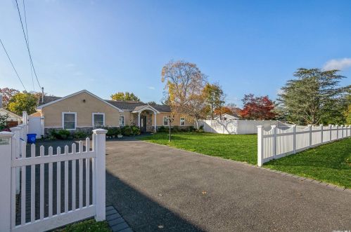 20 Albany St, Deer Park, NY 11729-1603