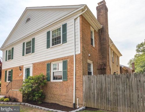 7046 Leestone St, Springfield, VA 22151-3518
