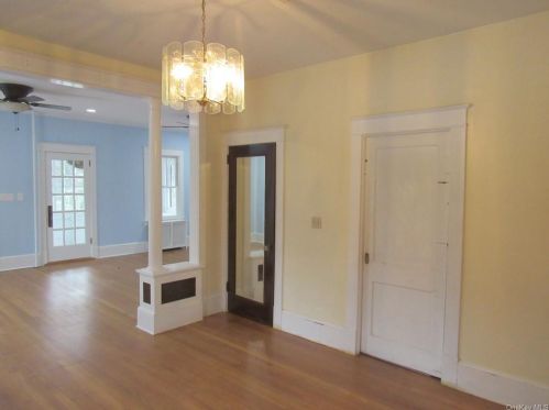 2347 Crompond Rd, Yorktown Hgts NY  10598-3735 exterior