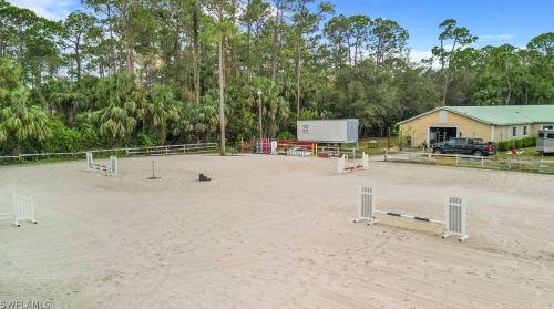 561 20th Ave, Naples FL  34120-3372 exterior