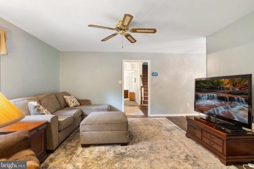 617 Grand Ave, Pittsburgh PA  19083-3224 exterior