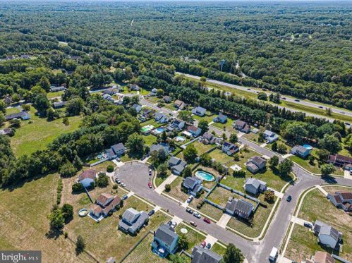 6 Hampshire Ct, Erial NJ exterior