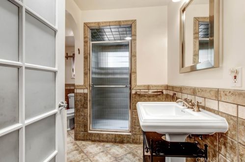 11805 Hartsook St, North Hollywood CA  91607-3215 exterior