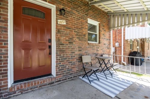 3851 Delco Rd, Pittsburgh, PA 15227-2632