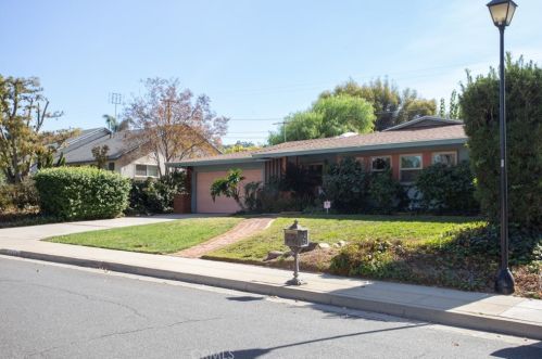 2852 Shenandoah Rd, Riverside, CA 92506-3327