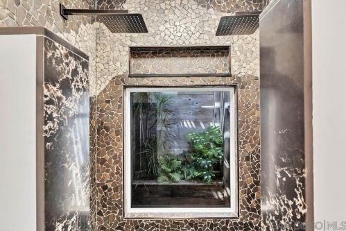 7949 Pasadena Ave, La Mesa CA  91941-7878 exterior