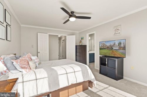 816 Anne St, Leesburg VA  20175-3426 exterior