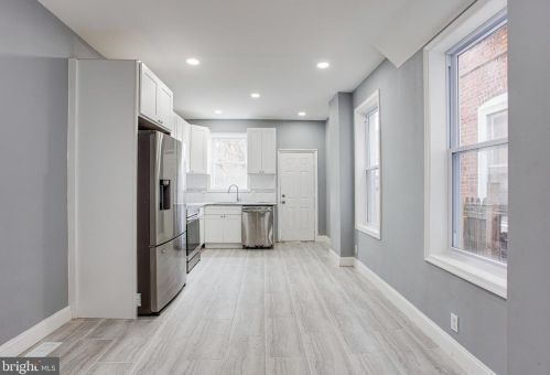 6526 Chew Ave, Philadelphia PA 19120-2332 exterior