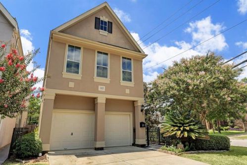 112 White Dr, Bellaire, TX 77401-4205