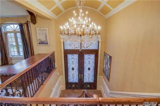 2747 Judith Dr, North Bellmore, NY 11710-5306