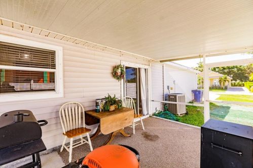 27423 Horne Ave, Bonita Springs FL  34135-5543 exterior