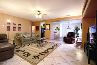 372 Cheyenne Rd, San Tan Valley AZ  85143-3885 exterior