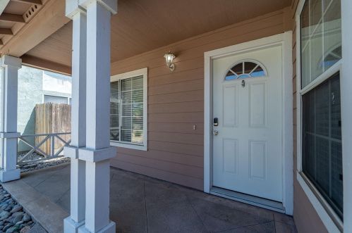 4924 Apple Farm Ln, Salida CA  95368-9000 exterior