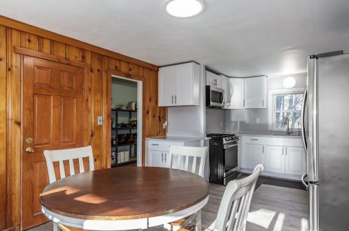 109 Brookdale Rd, Salem NH  03079-2844 exterior