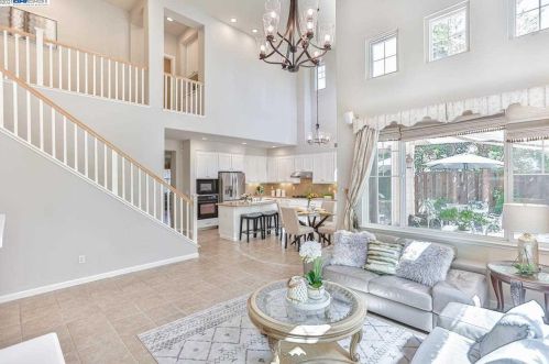 330 Langton Ct, San Ramon CA  94582-4692 exterior