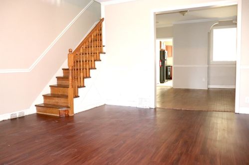 54 34th St, Bayonne, NJ 07002-3923