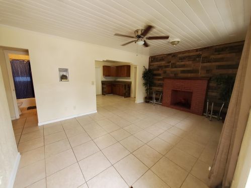 1905 Boston Ave, Fort Pierce, FL 34950-3838