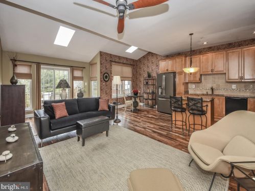 167 Meadow View Ln, Lansdale PA  19446-5930 exterior