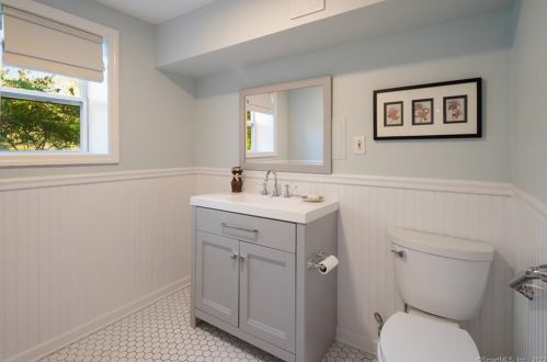 272 Old Grumman Hill Rd, Wilton CT  06897-4647 exterior