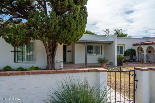 5716 Grant Rd, Tucson, AZ 85712-2238