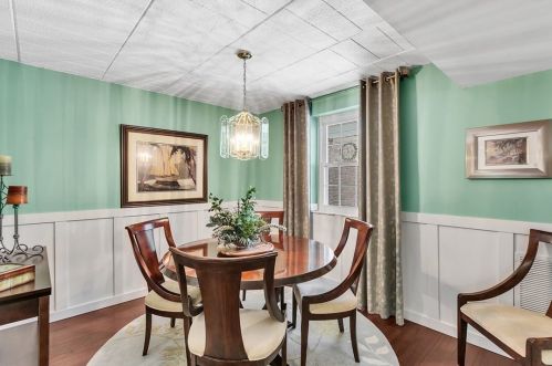 701 Camelot Dr, Pittsburgh PA  15237-4979 exterior