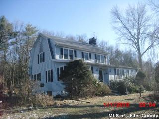 286 Harry Wells Rd, West Saugerties, NY 12477-3850