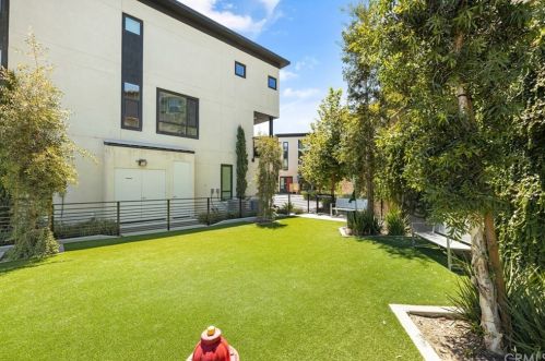 2812 Glassell St, Orange CA  92865-1002 exterior