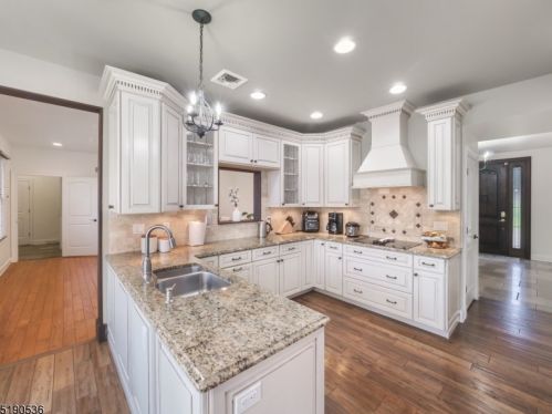 1994 Macopin Rd, West Milford NJ  07480-1932 exterior