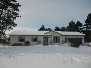 5904 Country Ln, Wausau, WI 54401-0623