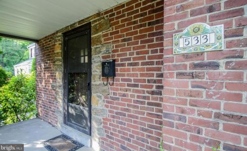 533 Manor Rd, Melrose Park, PA 19027-2407