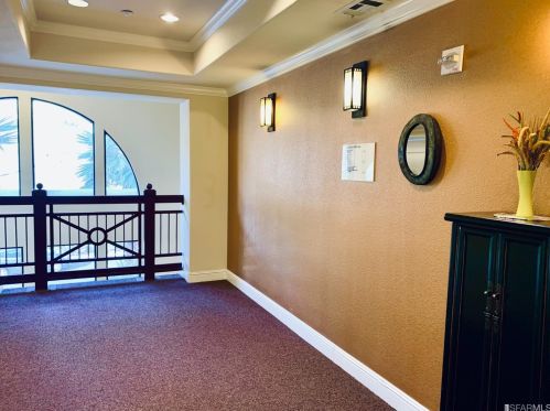 2250 Gellert Blvd, South San Francisco, CA 94080-5418