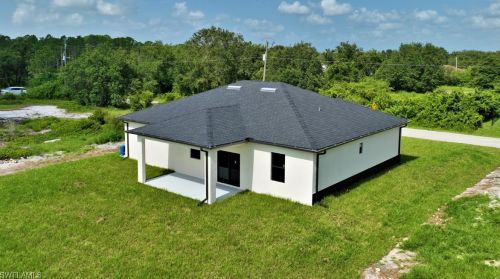 422 Progress Ave, Lehigh Acres FL 33974-0459 exterior