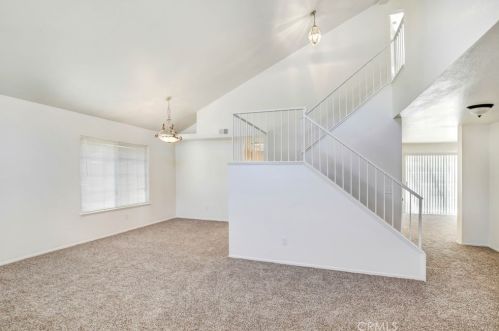 19256 White Dove Ln, Riverside, CA 92508-6031