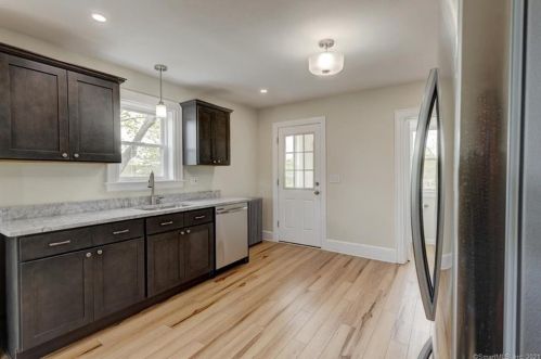 191 Lee St, Middletown CT  06457-5601 exterior