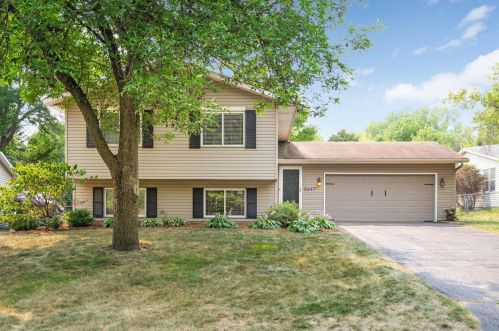 5647 Birchwood Ave, Prior Lake, MN 55372-1356