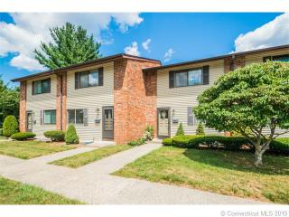 4 Coronado Dr, Hartford, CT 06111-5006
