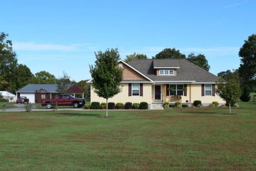 2032 Riddle Rd, Manchester, TN 37355-3586