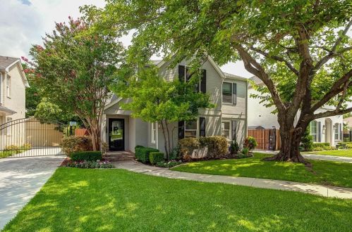 3762 4th St, Fort Worth, TX 76107-2054
