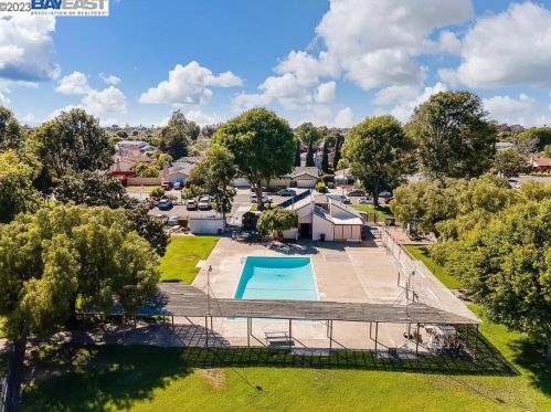 4226 Comet Cir, Union City CA  94587-4026 exterior