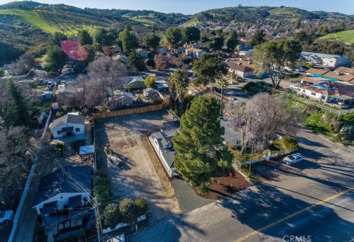 143 Vine St, Lake Nacimiento CA  93446-3736 exterior