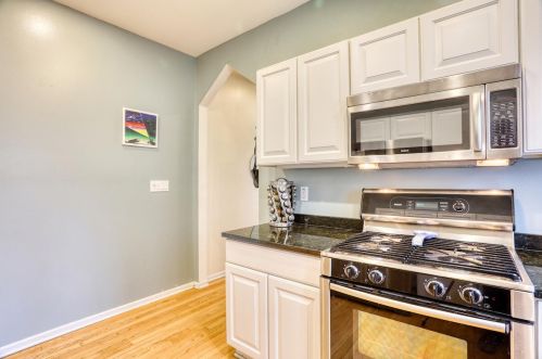 1741 Warren Ave, Milwaukee WI 53202-1616 exterior