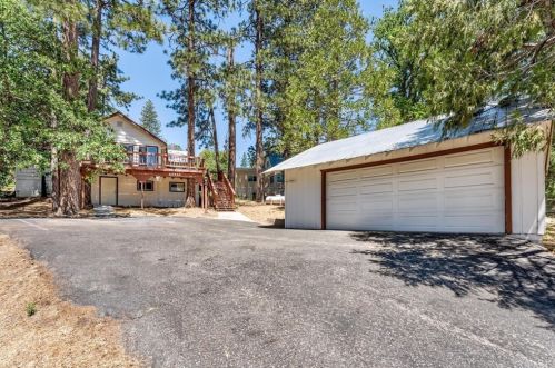 40444 Road 222, Bass Lake, CA 93604-9701