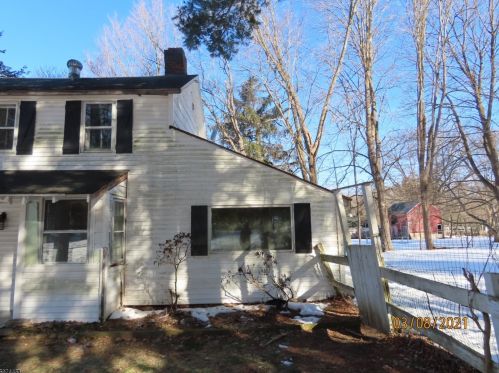 182 Stephensburg Rd, Port Murray, NJ 07865-3206
