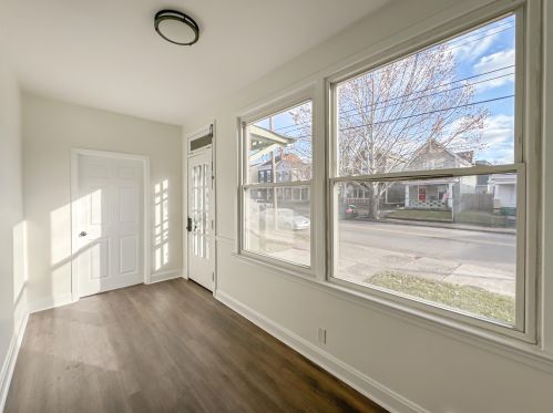 438 Elm St, Covington, KY 41016-1428